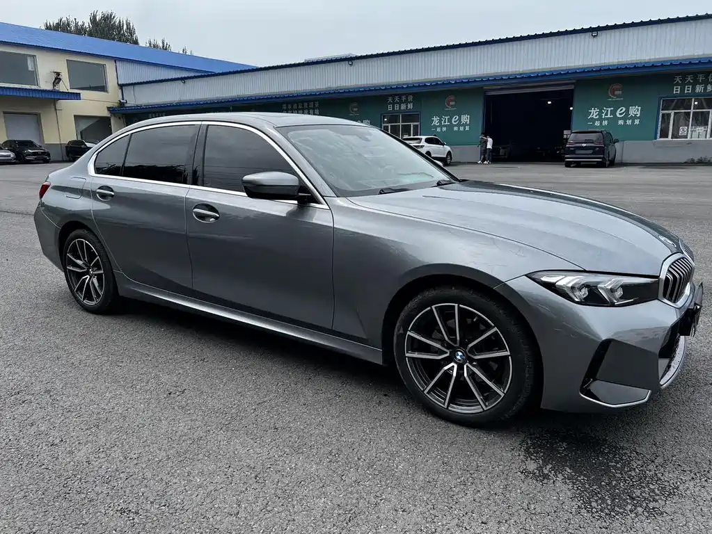 BMW 3 Series — миниатюра 4