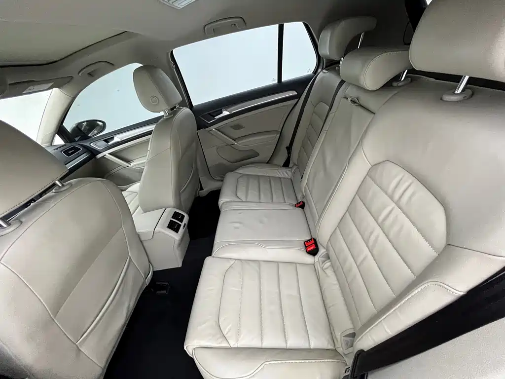 Volkswagen Golf — миниатюра 4