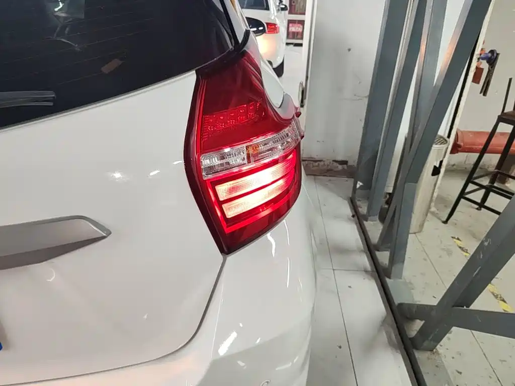 Toyota Yaris L — миниатюра 8