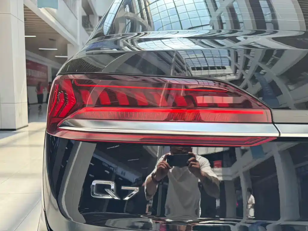 Audi Q7 — миниатюра 23