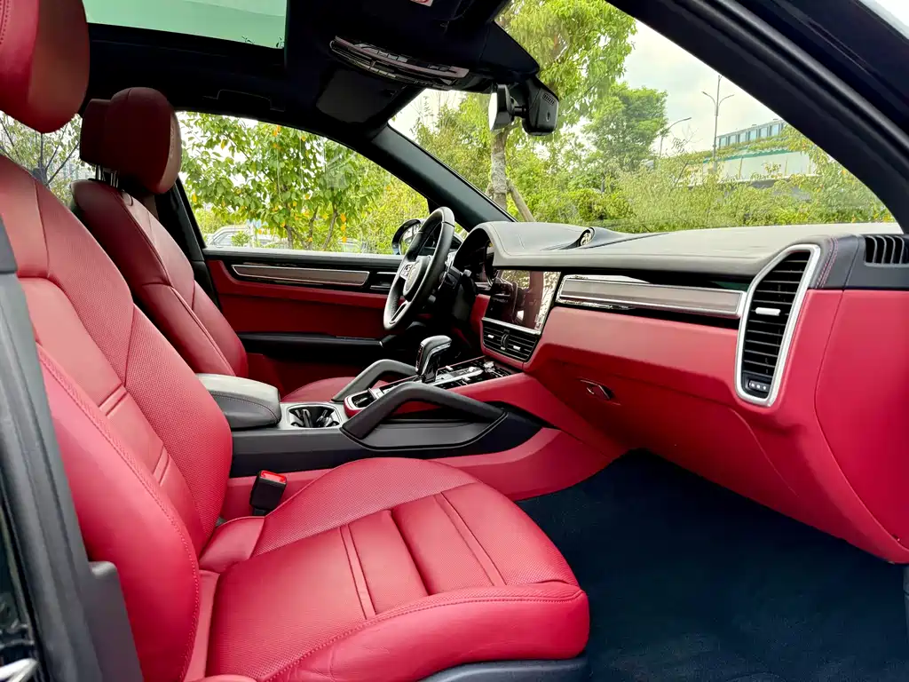 Porsche Cayenne — миниатюра 11