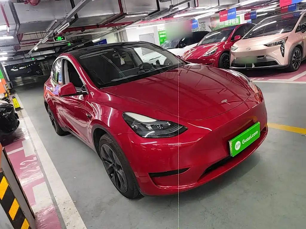 Tesla Model Y — миниатюра 4