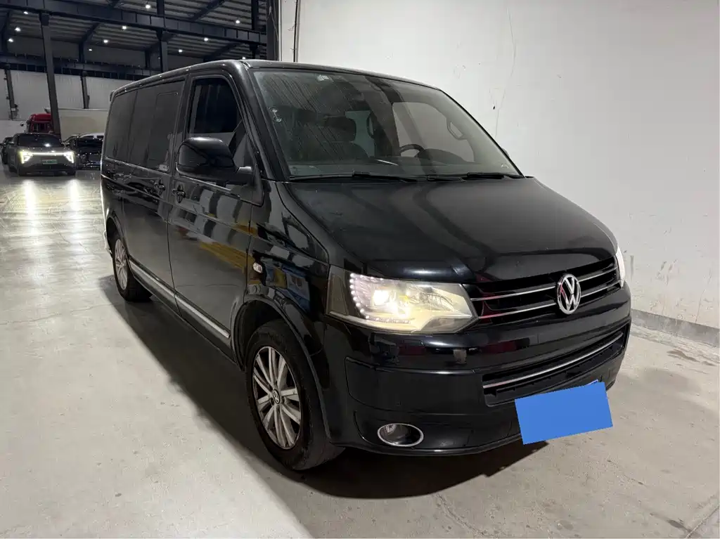 Volkswagen Multivan — миниатюра 2