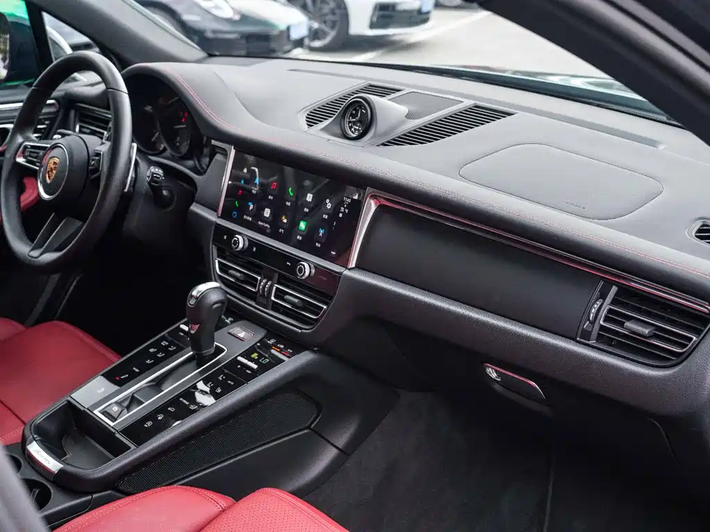 Porsche Macan — миниатюра 7