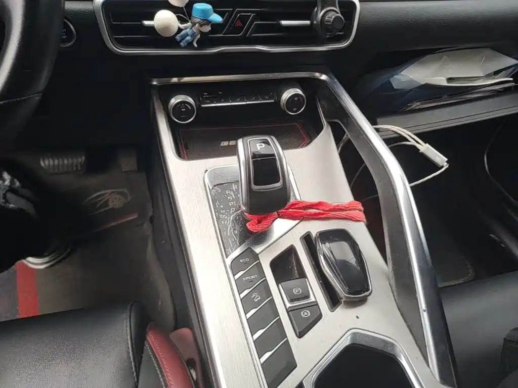 Geely Binyue — миниатюра 19