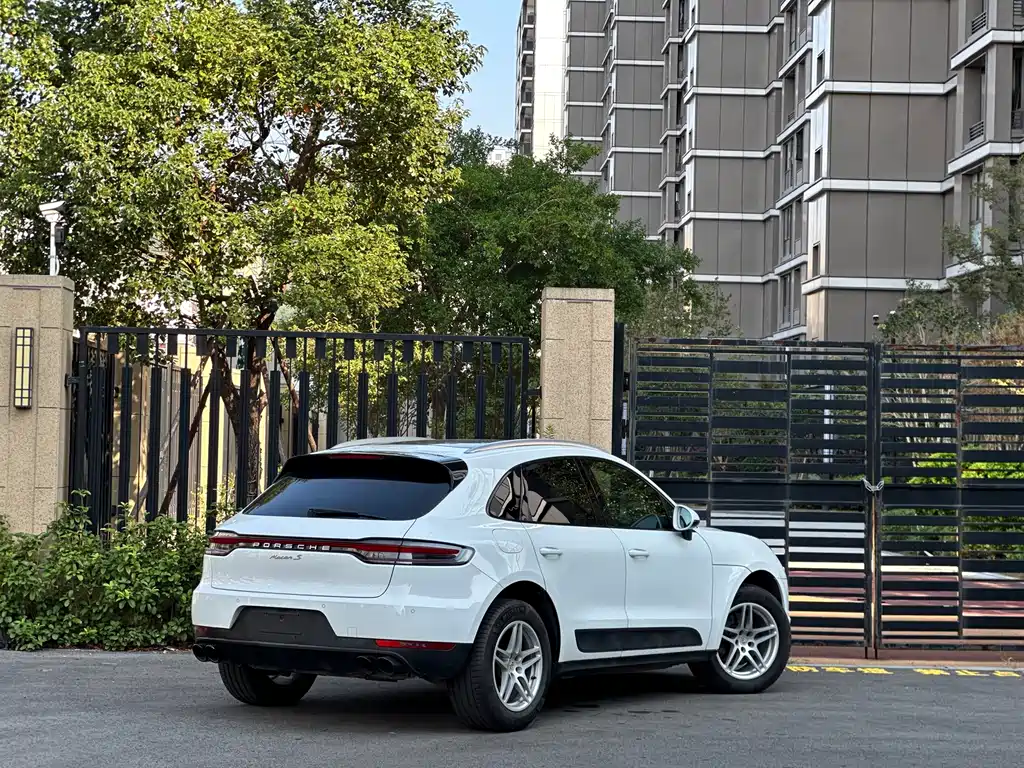 Porsche Macan — миниатюра 4