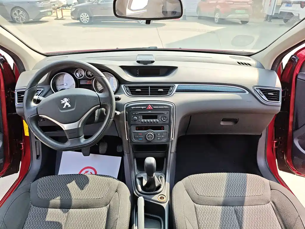 Peugeot 308 — миниатюра 9