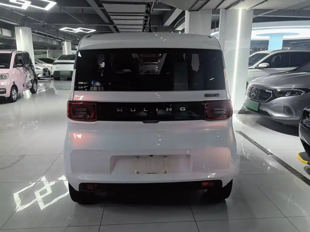 Wuling MINIEV — миниатюра 6