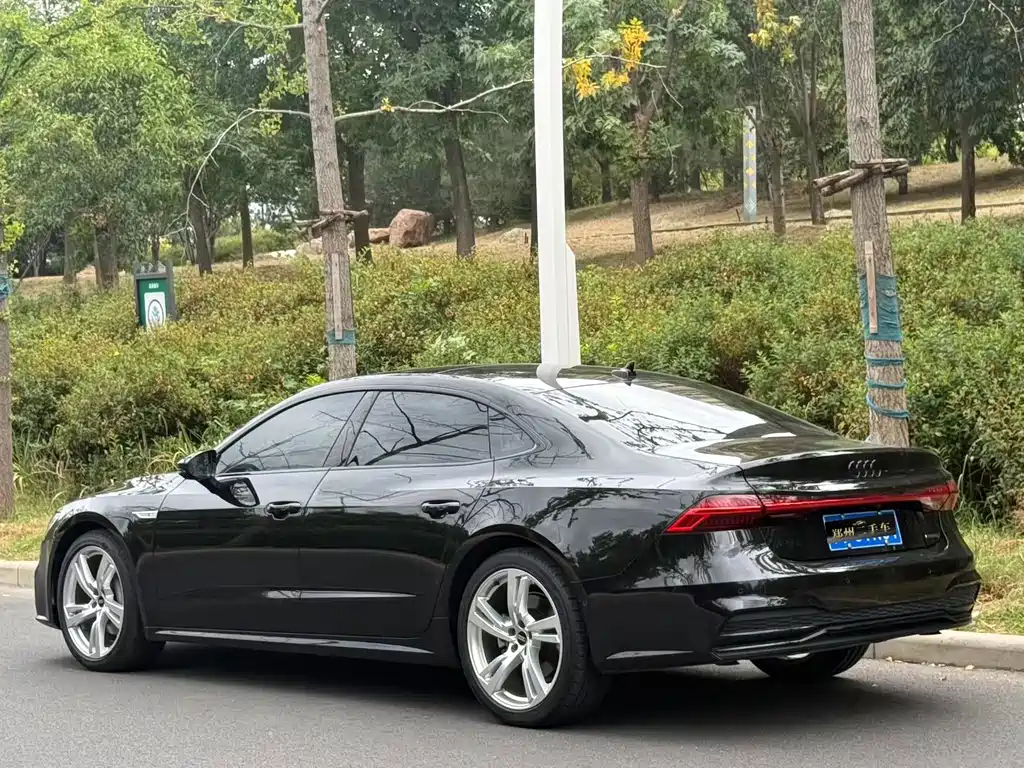 Audi A7L — миниатюра 7