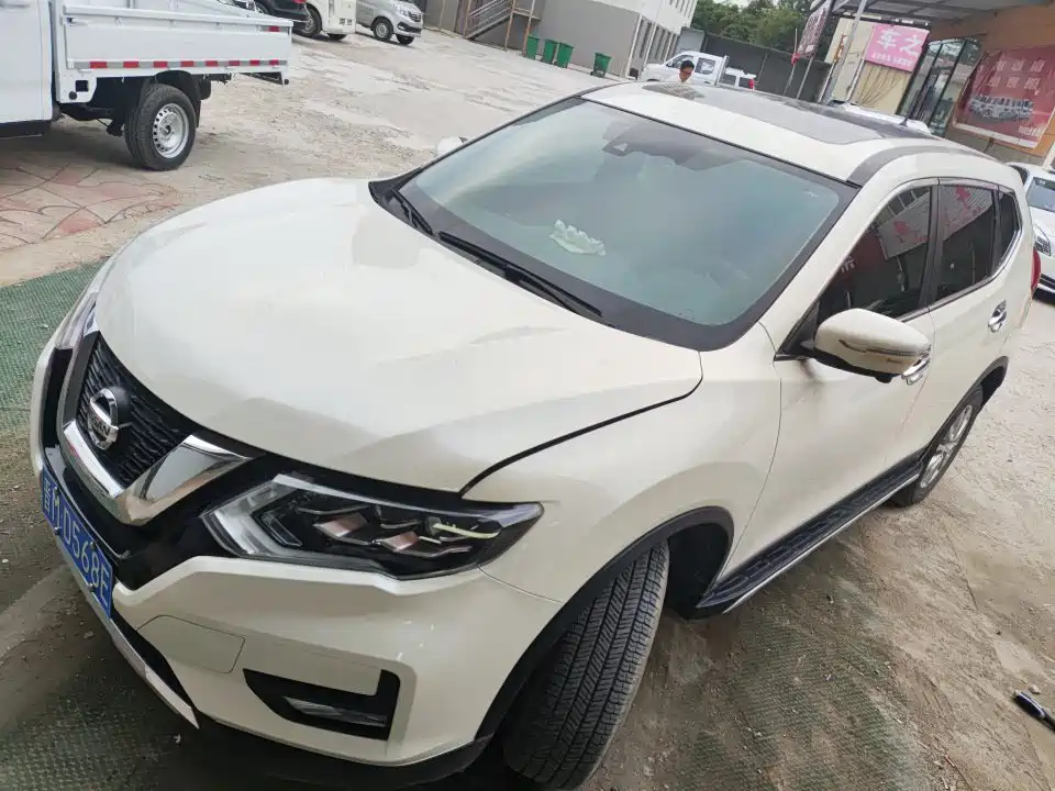 Купить Nissan X-Trail