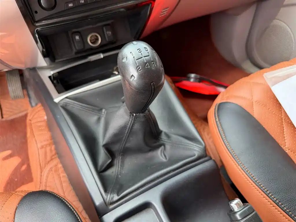 Mitsubishi Pajero Sport — миниатюра 9