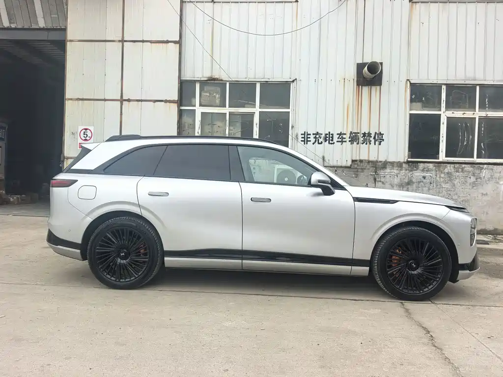 XPeng G9 — миниатюра 5
