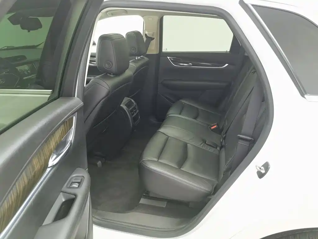 Cadillac XT5 — миниатюра 15