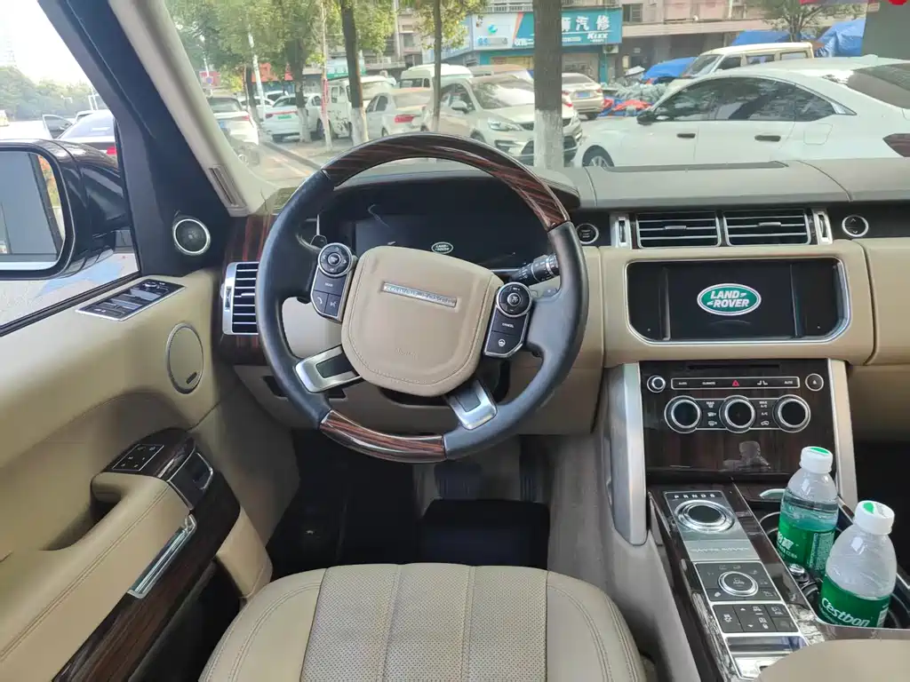 Land Rover Range Rover — миниатюра 5