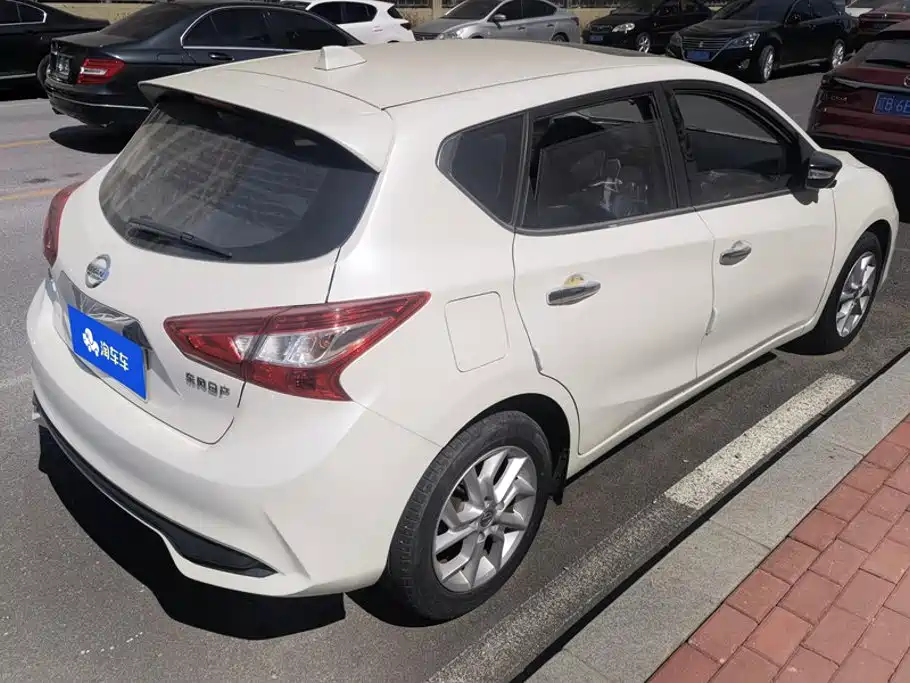 Nissan Tiida — миниатюра 3