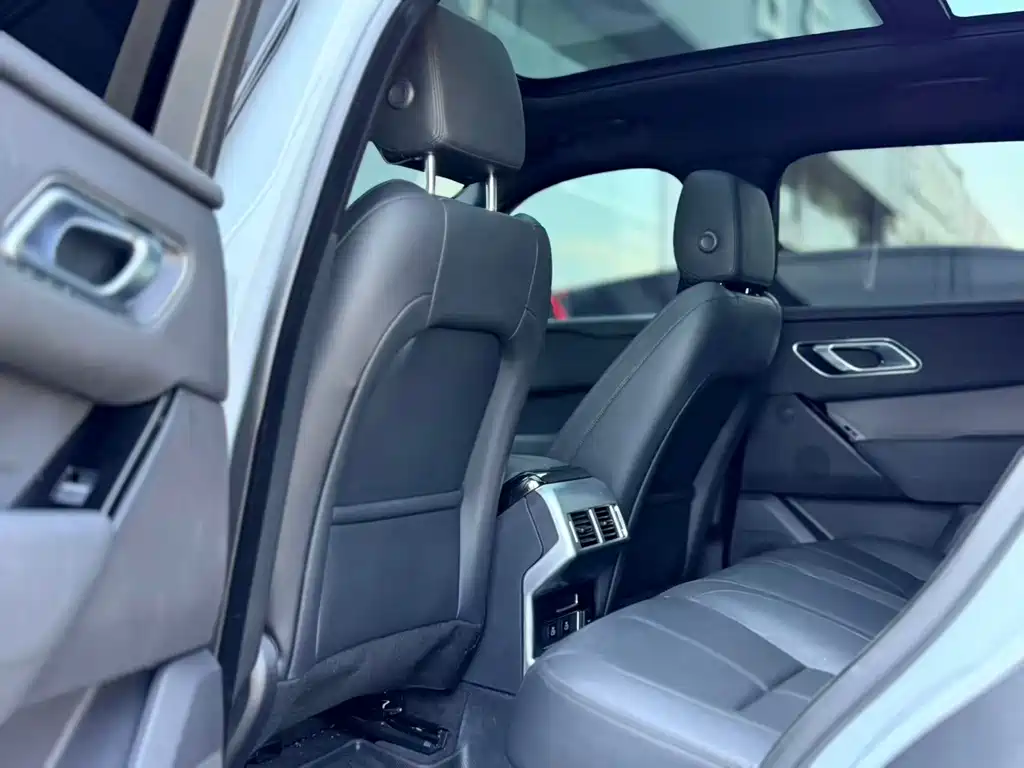 Land Rover Velar — миниатюра 8
