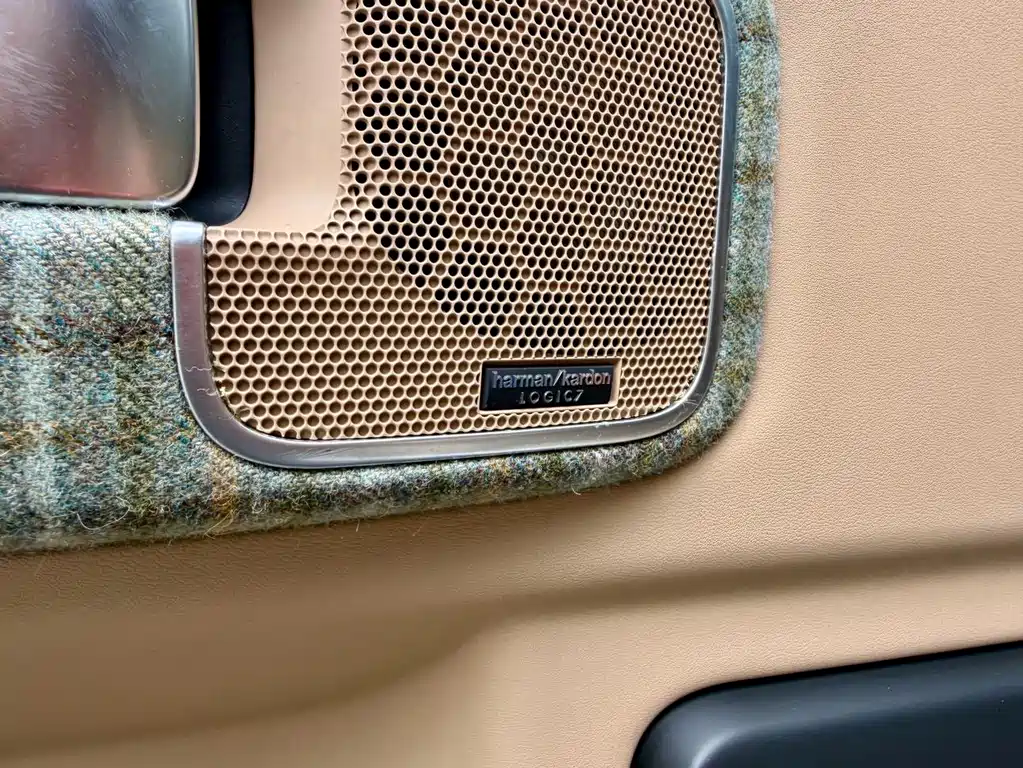 Land Rover Range Rover — миниатюра 10