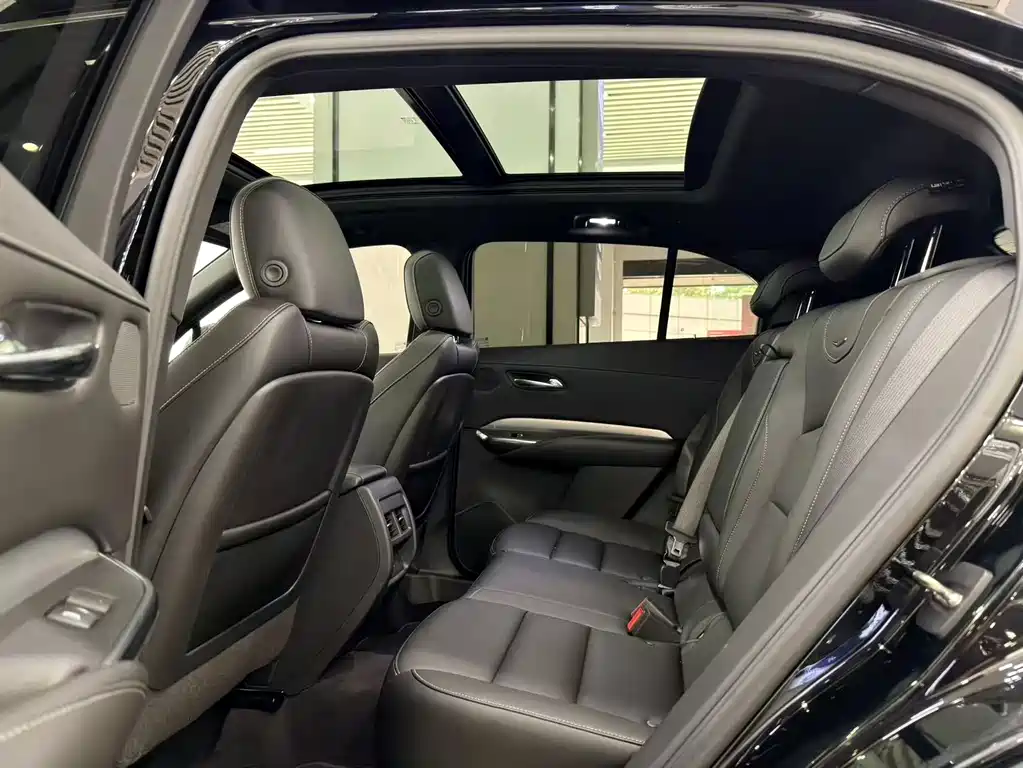 Cadillac XT4 — миниатюра 9