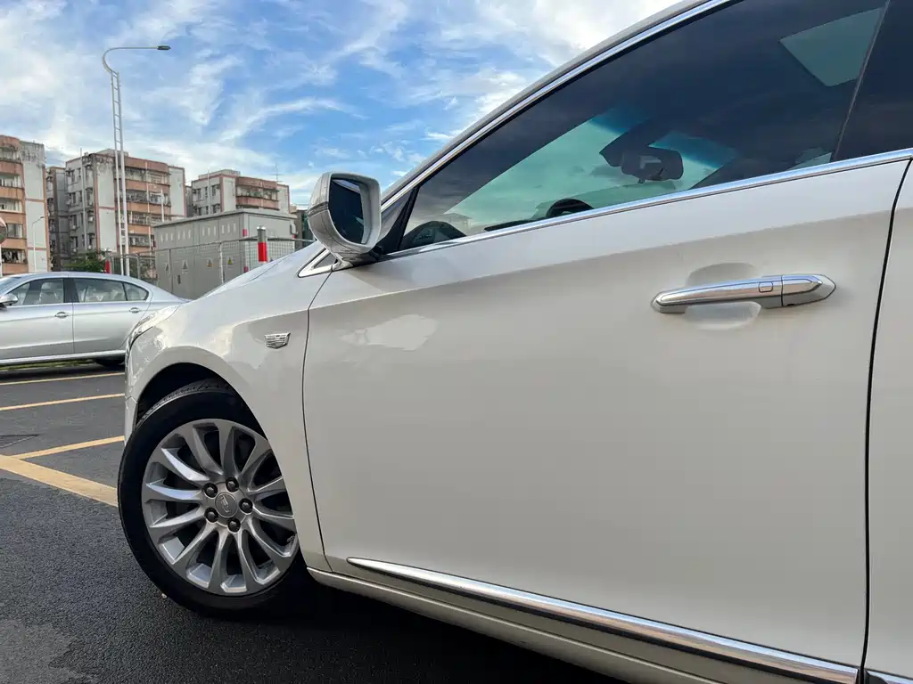 Cadillac XTS — миниатюра 7