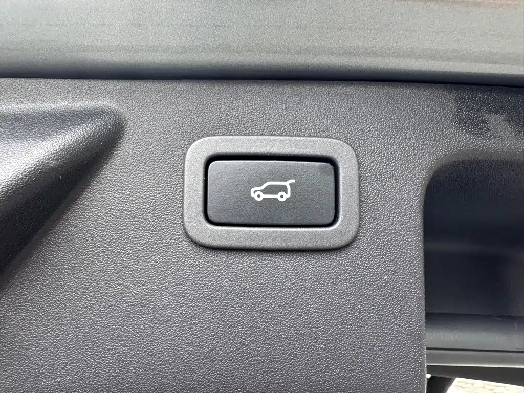 Land Rover Discovery Sport — миниатюра 12