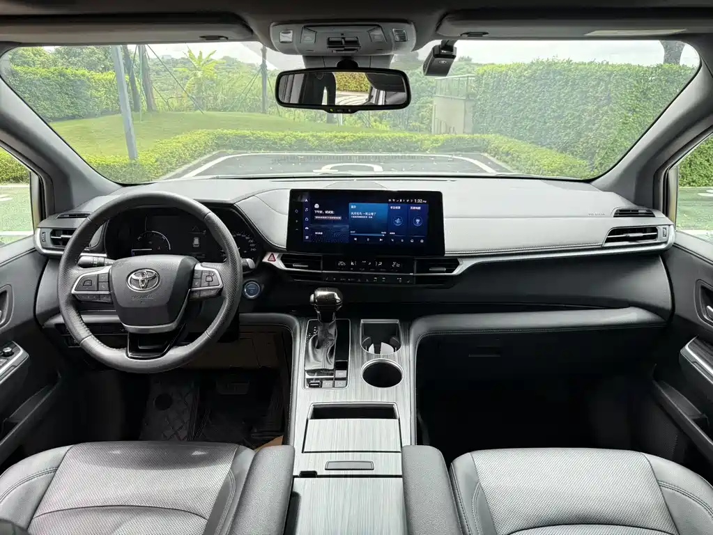 Toyota Sienna 2021 2.5L Luxury