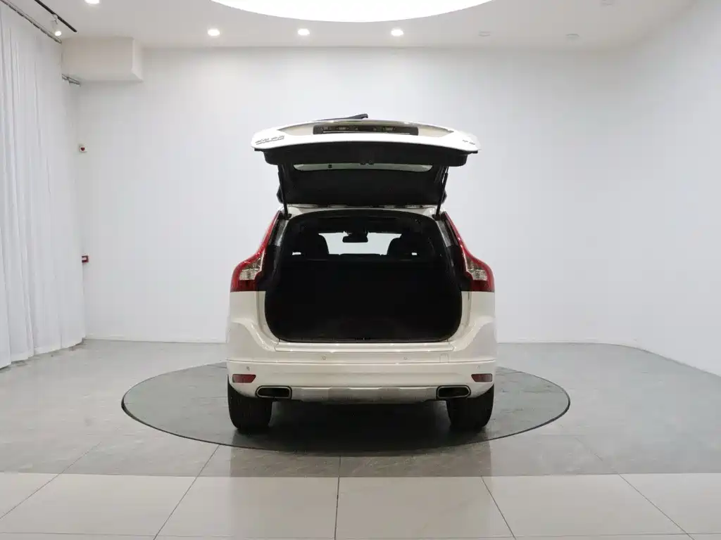 Volvo XC60 — миниатюра 9