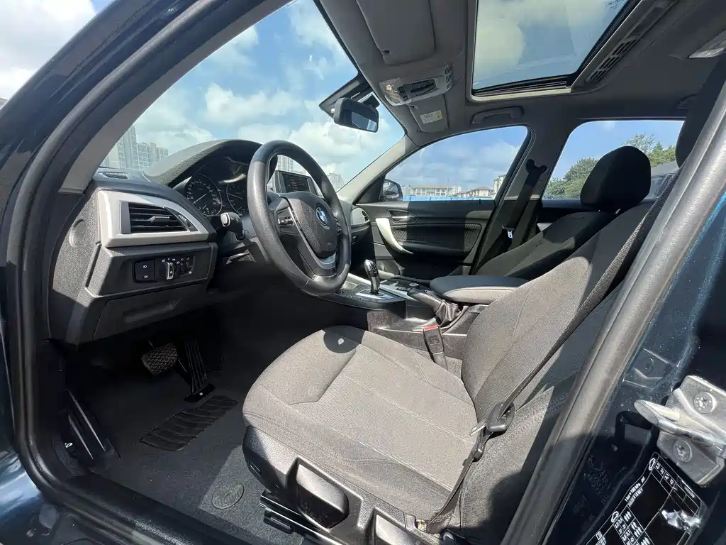 BMW 1 Series (Import) — миниатюра 4