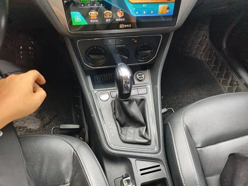 Volkswagen Lavida — миниатюра 7