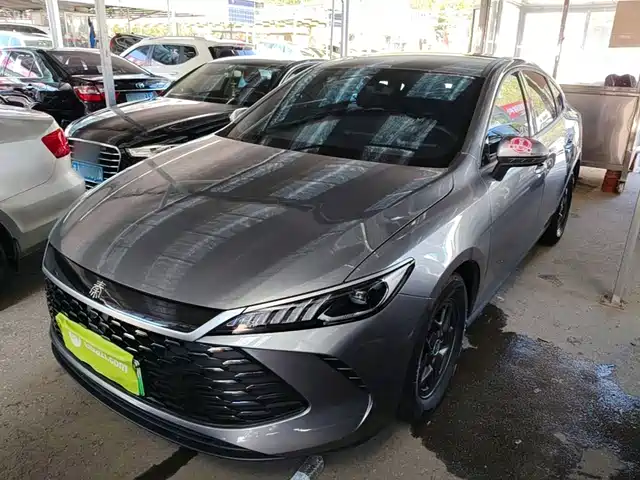2025 BYD Qin