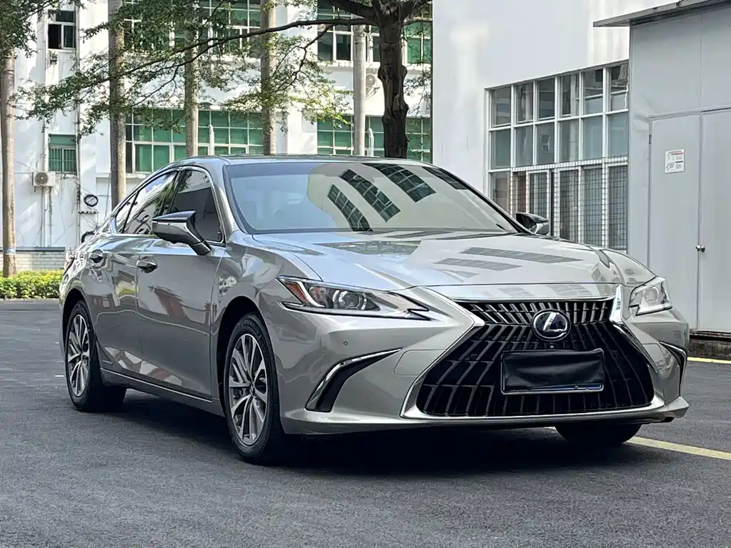 Lexus ES 2021 300h