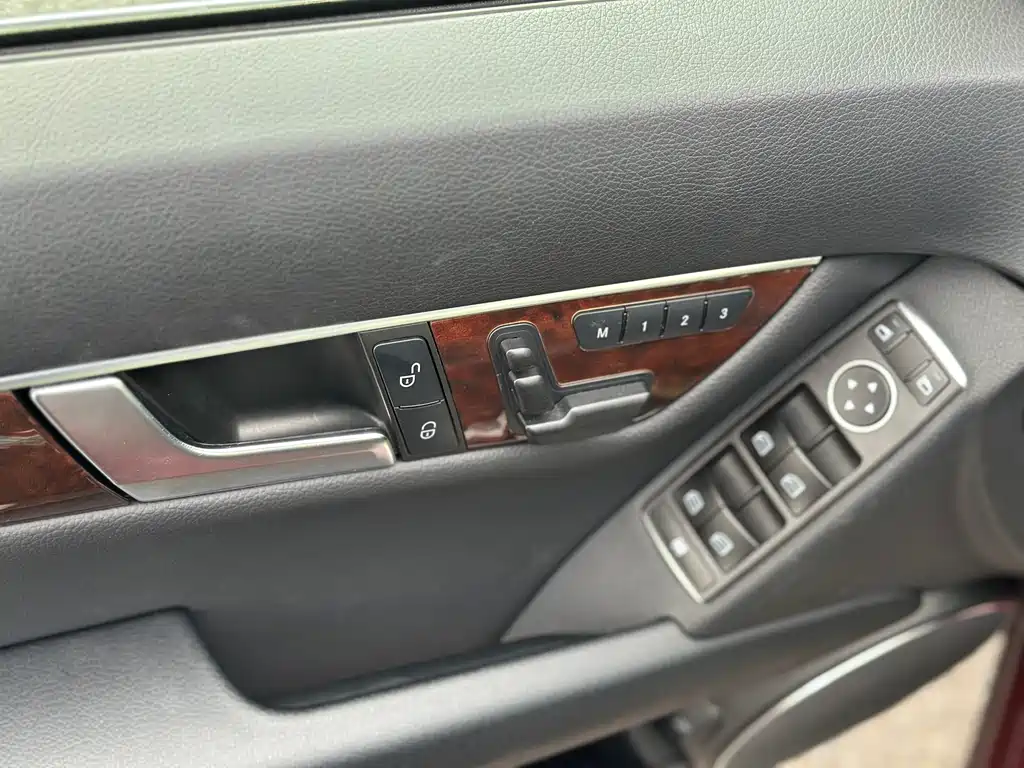 Mercedes-Benz C-Class C 2011 C 200 CGI
