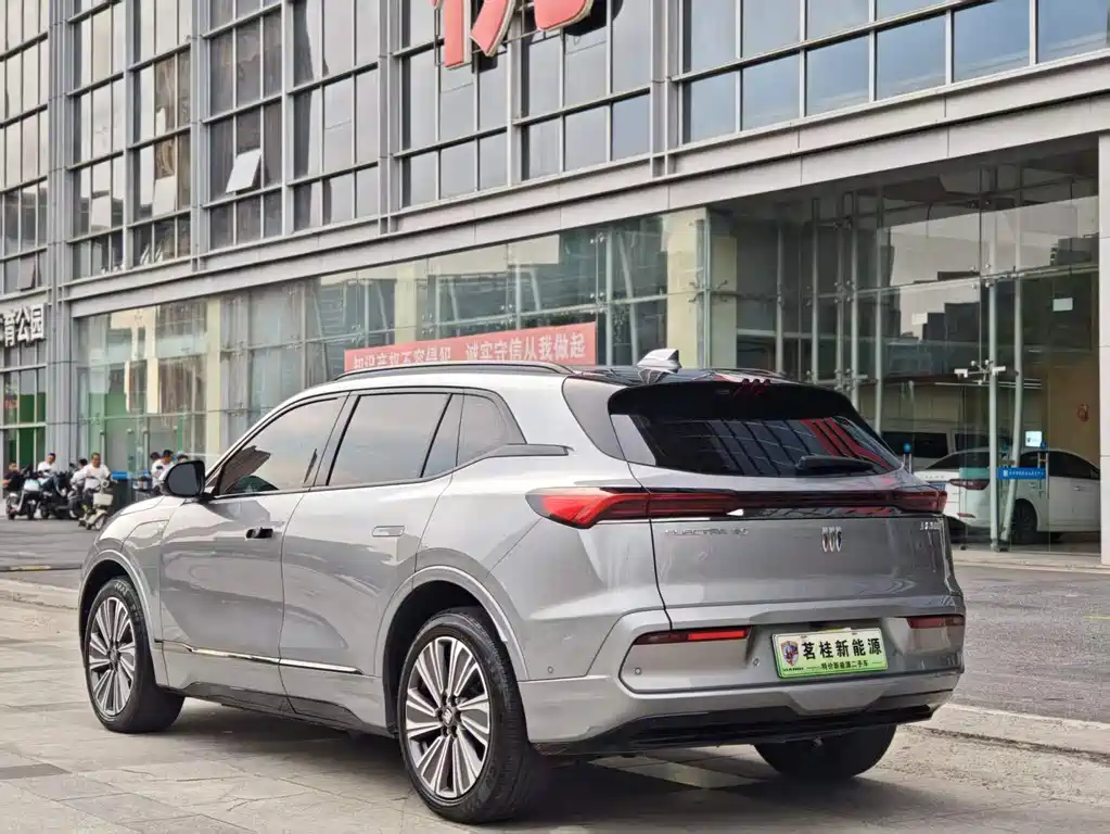 Buick E5 — миниатюра 13