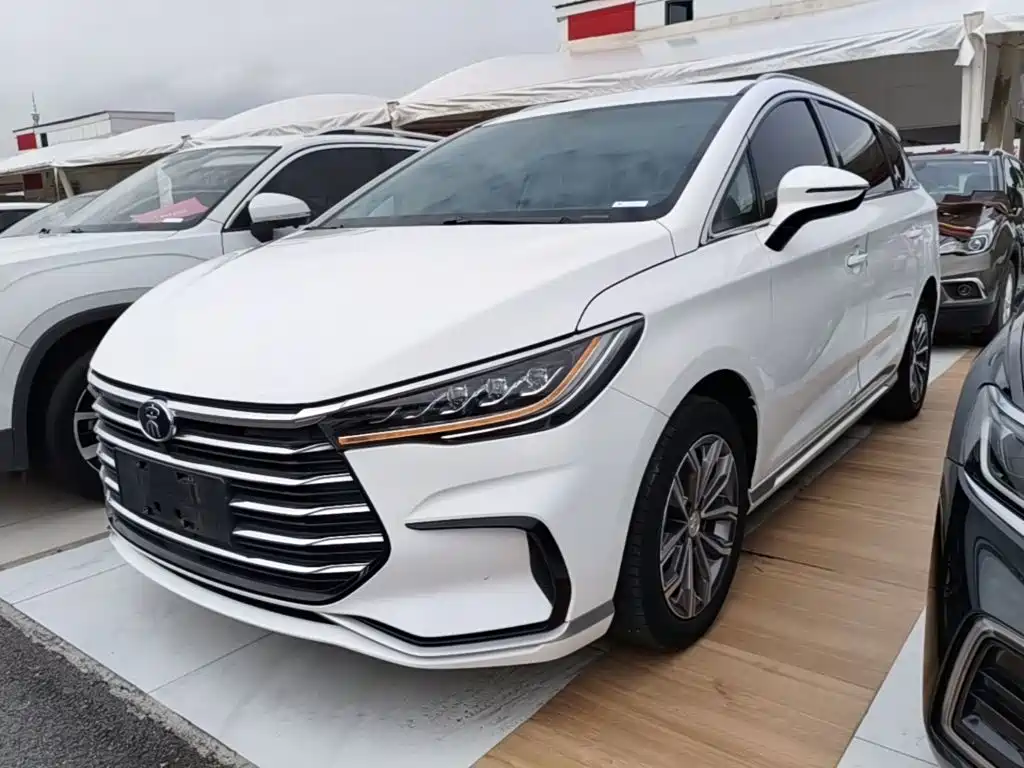 BYD MAX — миниатюра 2