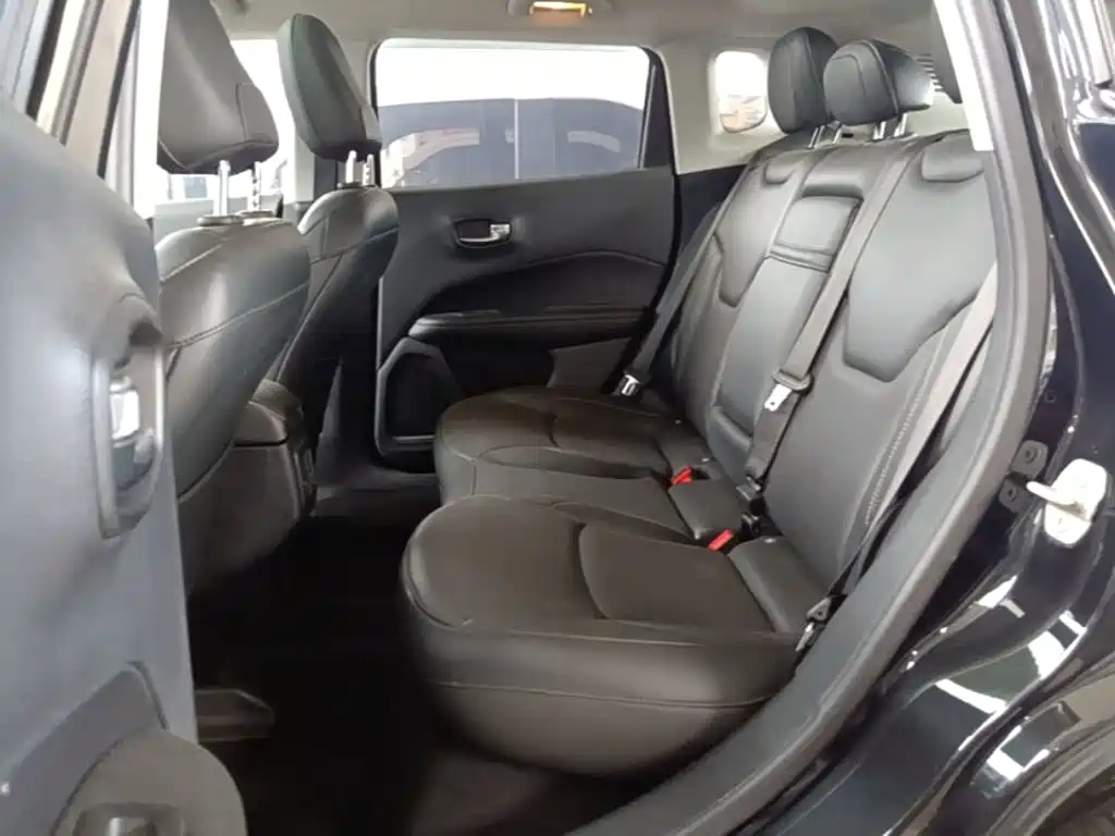 Jeep Compass — миниатюра 17