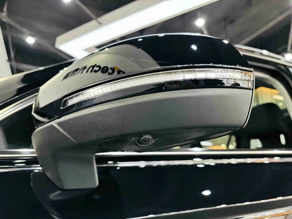 Volkswagen Tiguan L — миниатюра 11