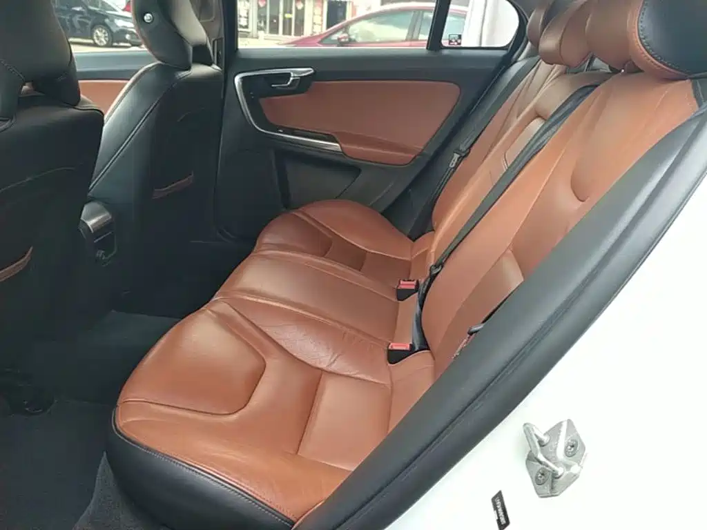 Volvo S60 — миниатюра 17