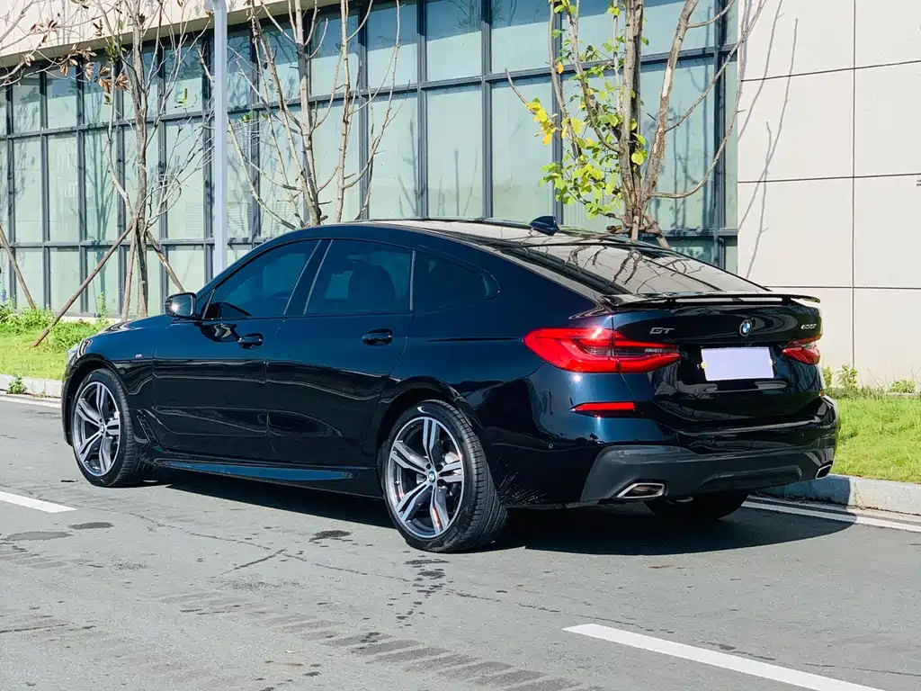 BMW 6 Series GT — миниатюра 6