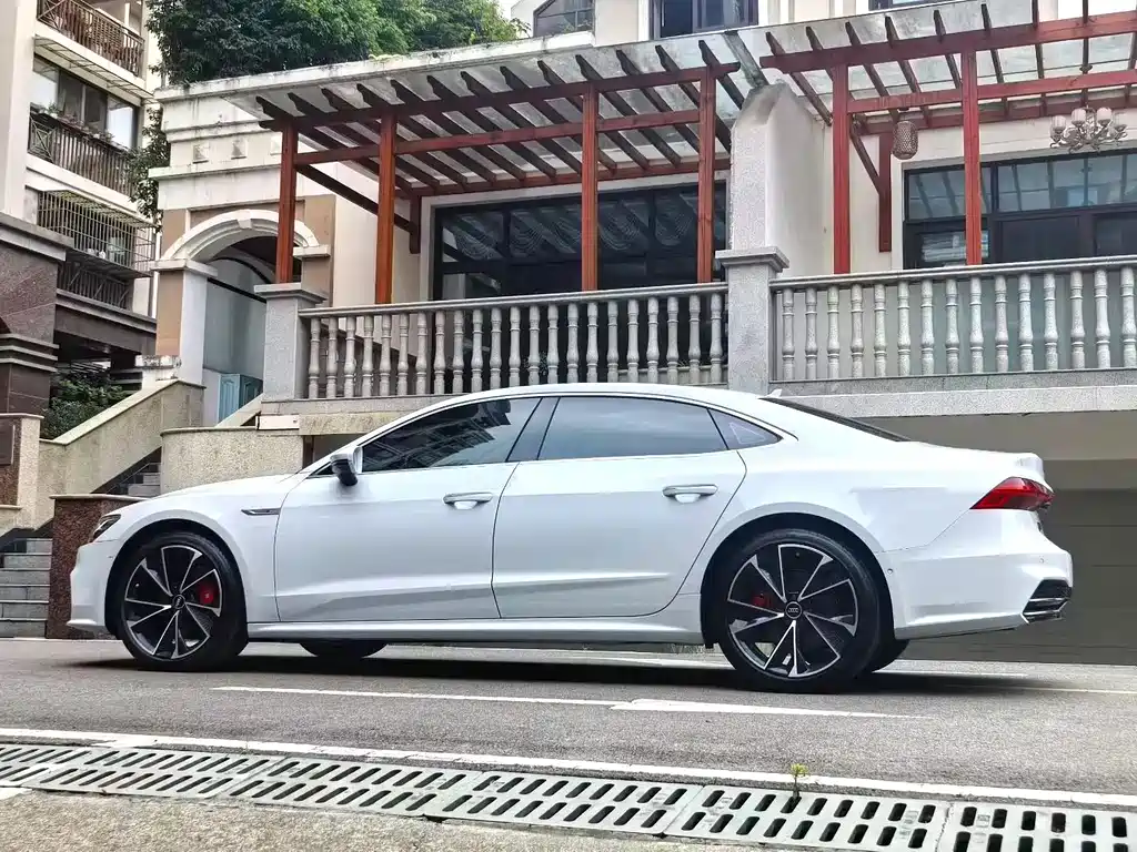 Audi A7L 2024 45 TFSI quattro S-line