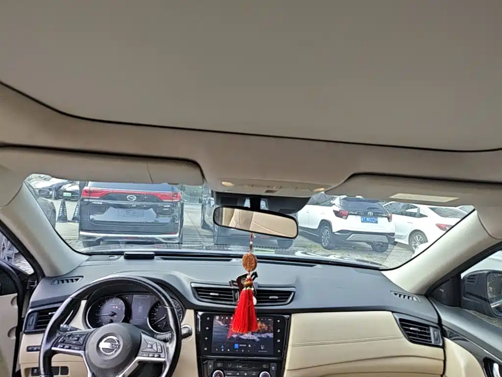 Nissan X-Trail — миниатюра 18