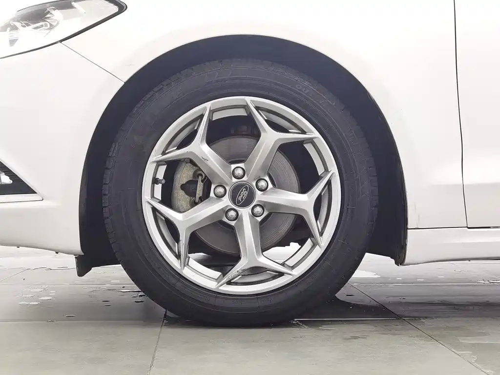 Ford Mondeo — миниатюра 17