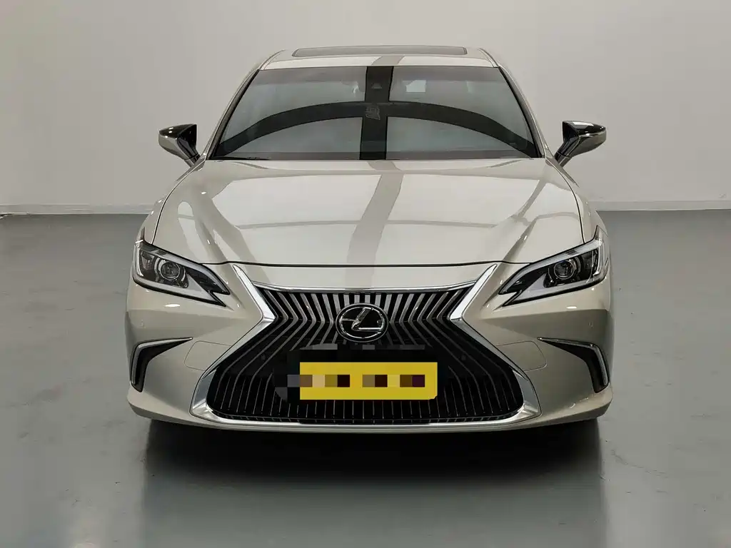 Lexus ES 2020 200