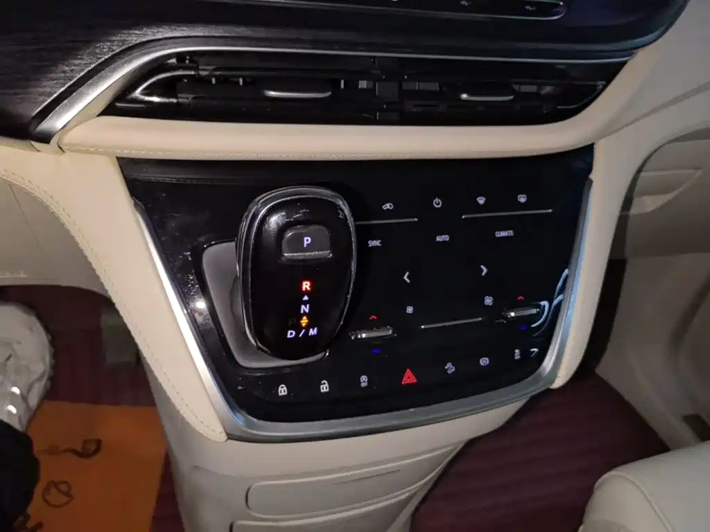 Buick GL8 — миниатюра 14