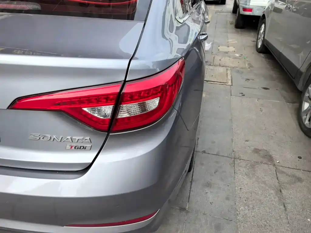 Hyundai Sonata — миниатюра 8