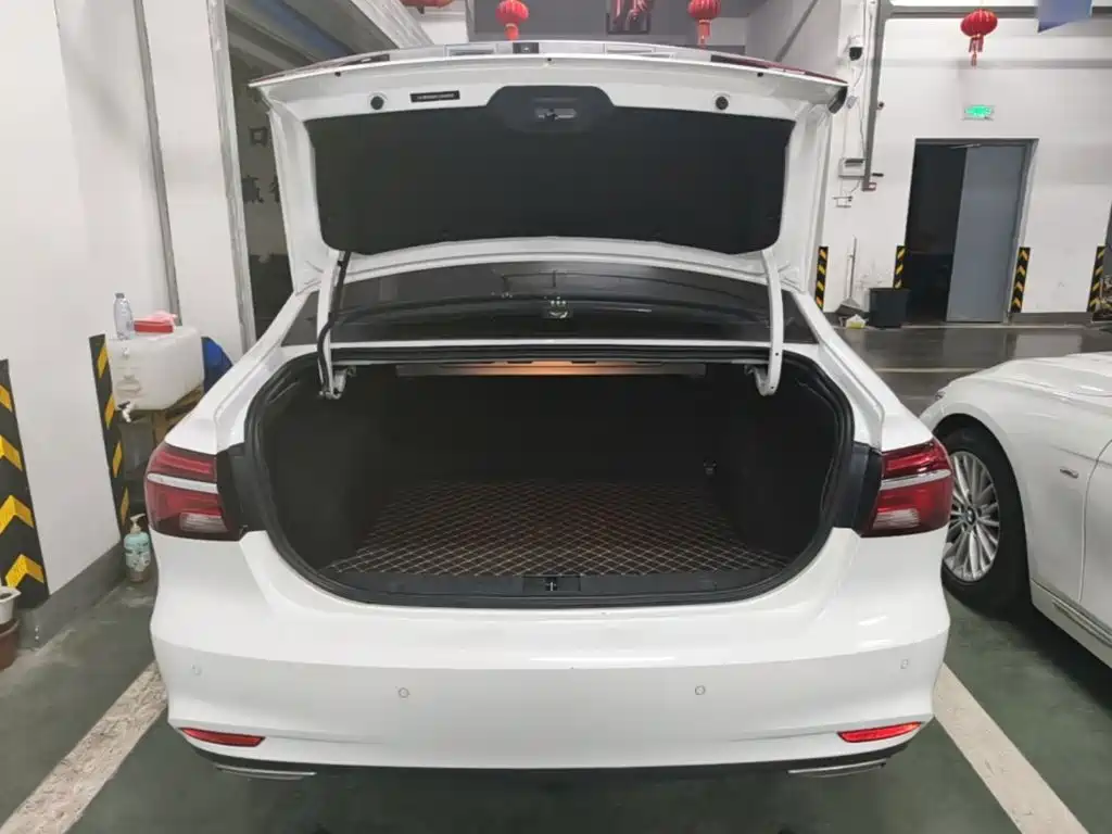 Roewe Roewe i6 Classic — миниатюра 19