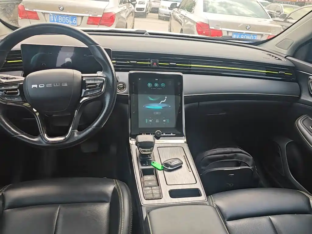 Roewe RX5 New Energy — миниатюра 13