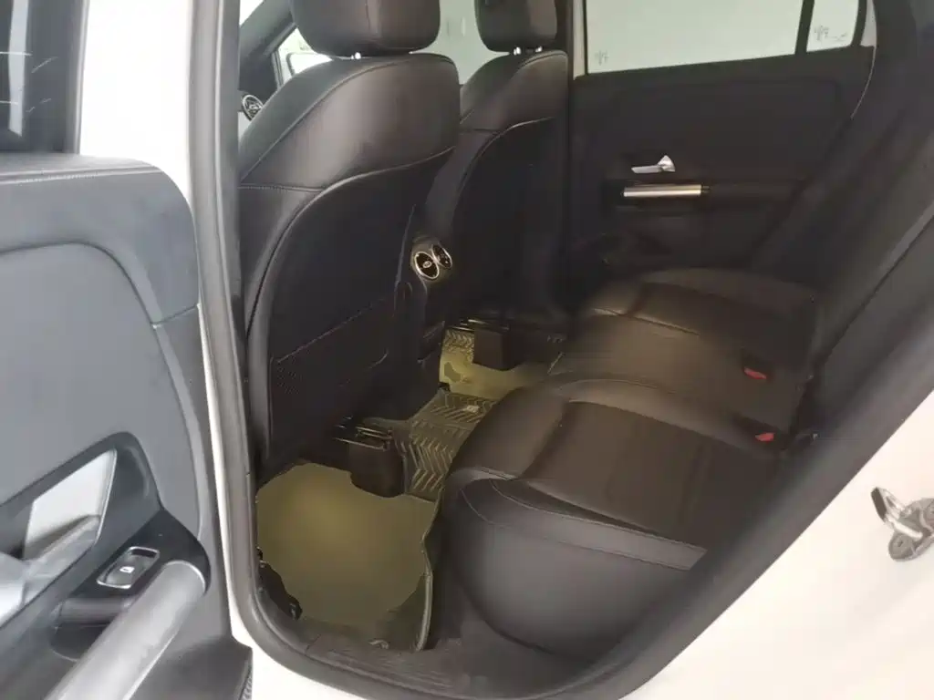 Mercedes-Benz GLA — миниатюра 17