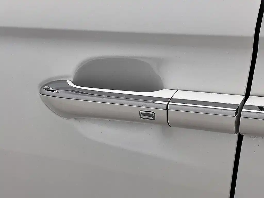 Roewe iMAX8 New Energy — миниатюра 18