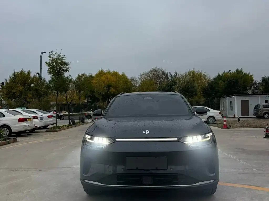 Leapmotor Leapmotor C11 — миниатюра 2