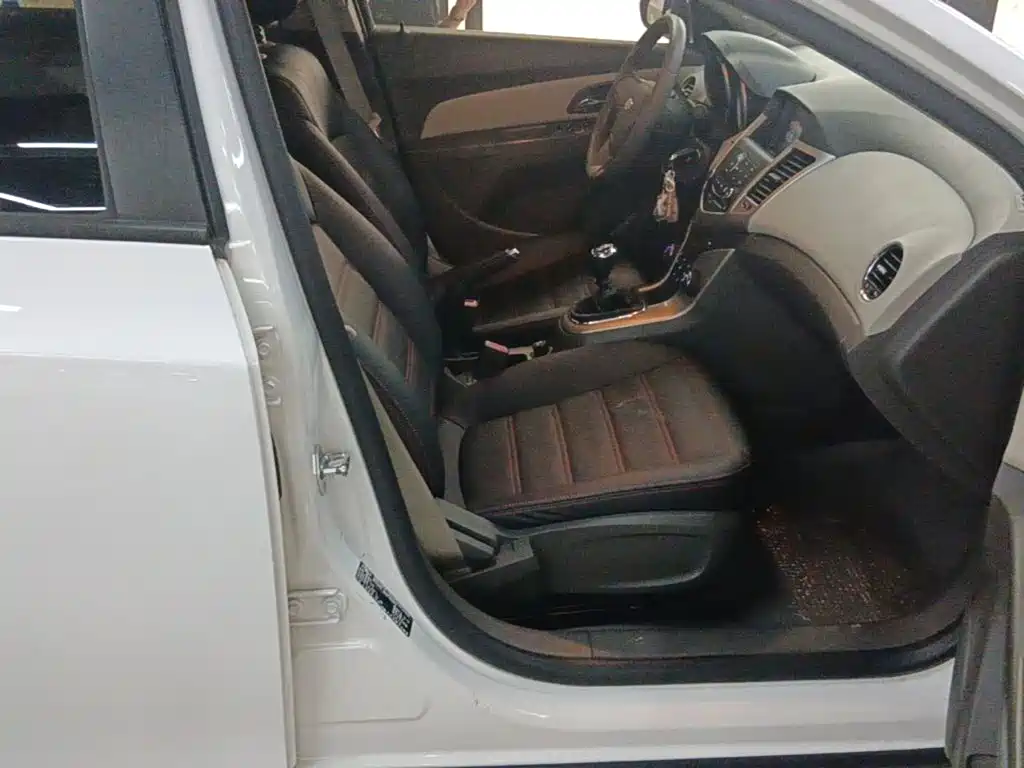 Chevrolet Cruze — миниатюра 25