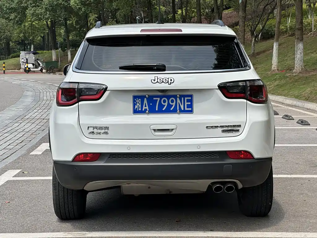 Jeep Compass — миниатюра 4